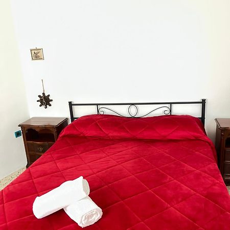 Rooms For Rent Livorno-Center Buitenkant foto
