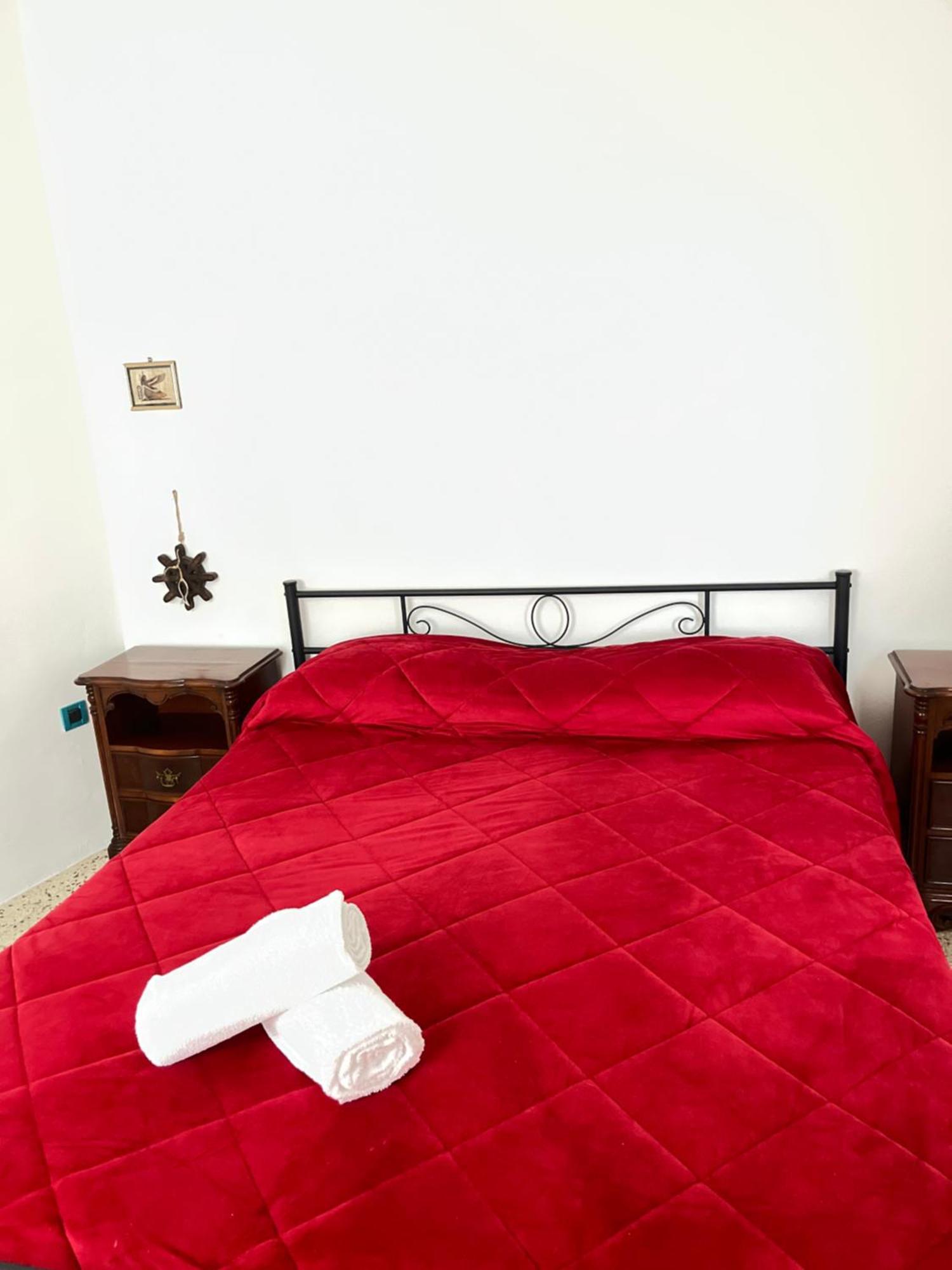 Rooms For Rent Livorno-Center Buitenkant foto